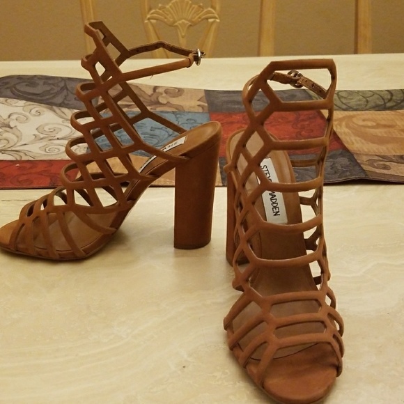 Steve Madden platform Heels - Picture 2 of 5